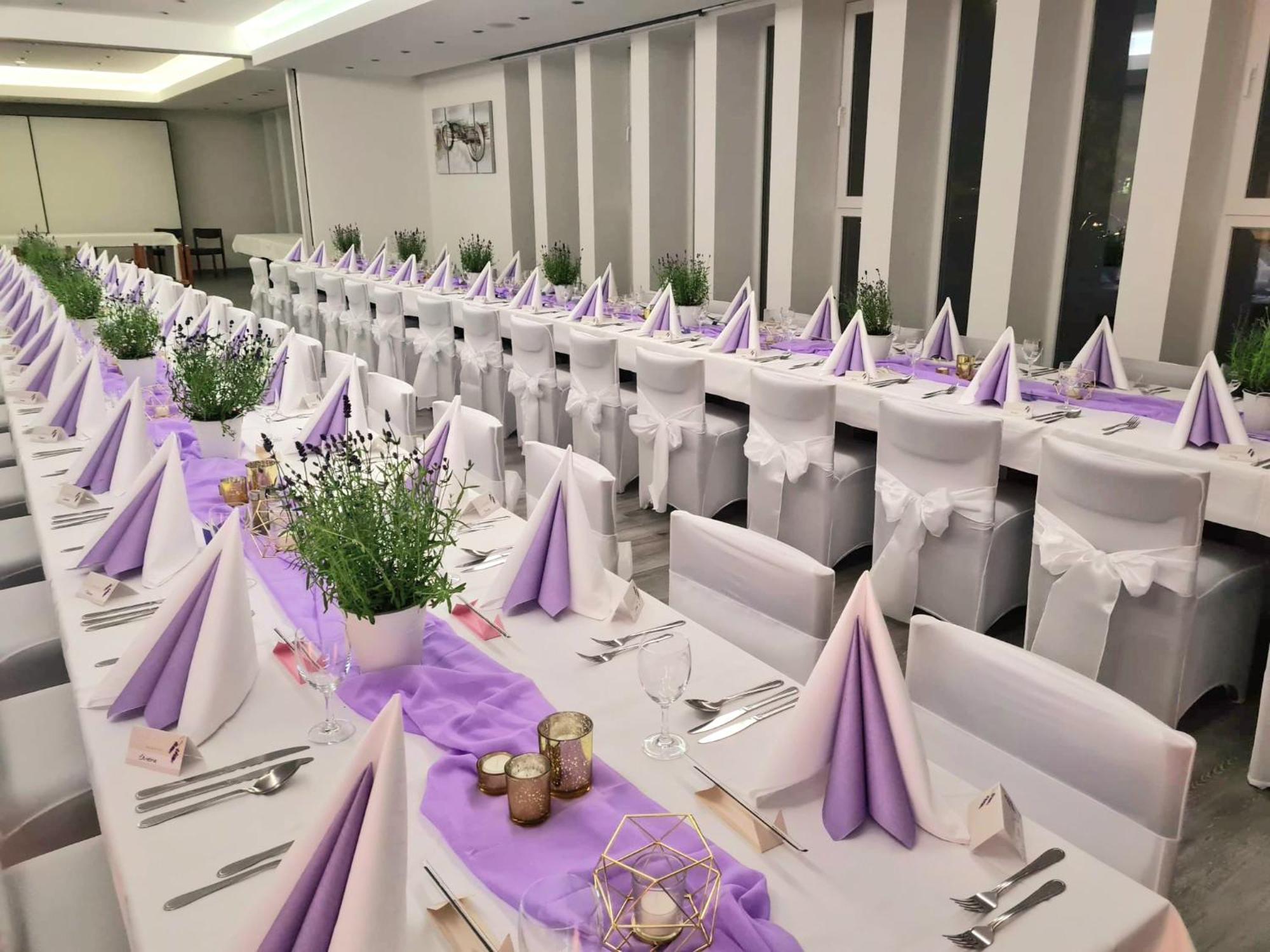 Hotel Krone ケーニヒスブルン エクステリア 写真